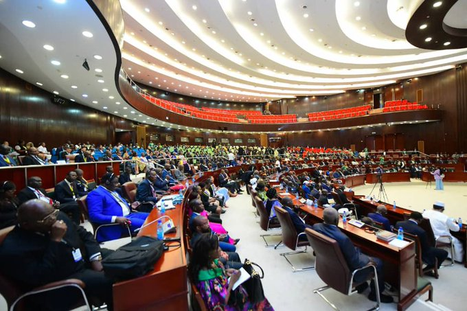 多哥通过新宪法将政体由总统制变为议会制